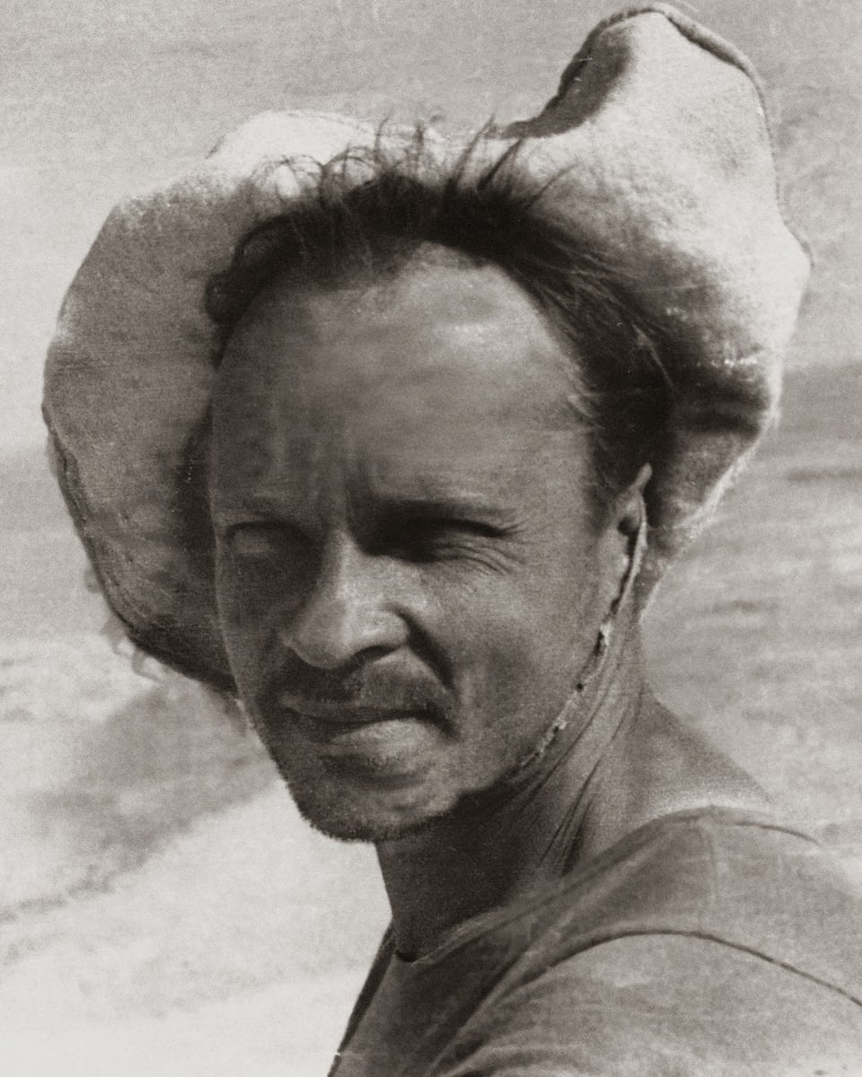 Der Kunstsammler Igor Savitzky, Porträt mit Hut.