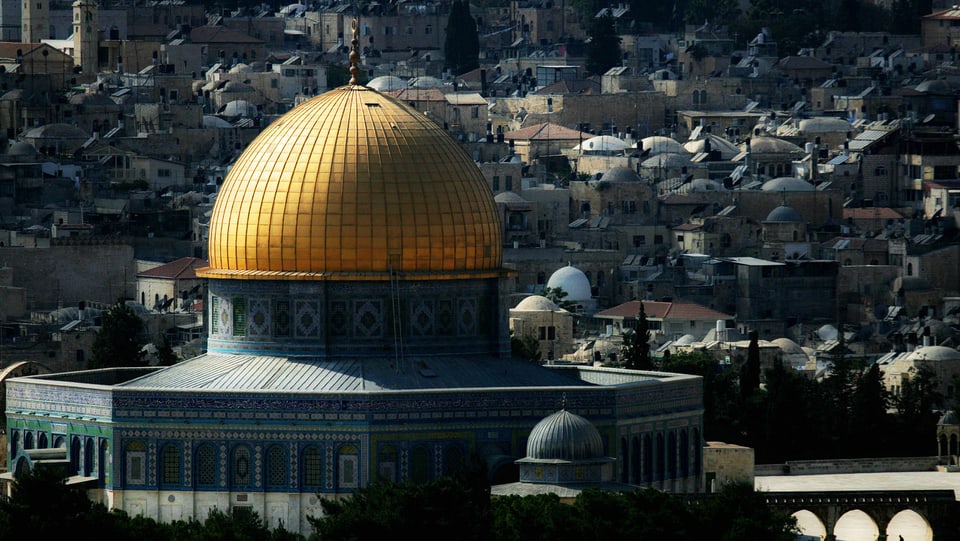Blick auf den Templeberg mit der Al-Aqsa-Moschee mit goldener Kuppel.