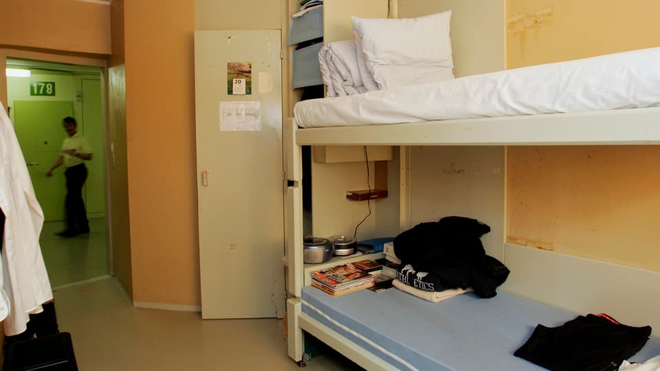 Kajütenbett in einer Gefängniszelle in Champ-Dollon.