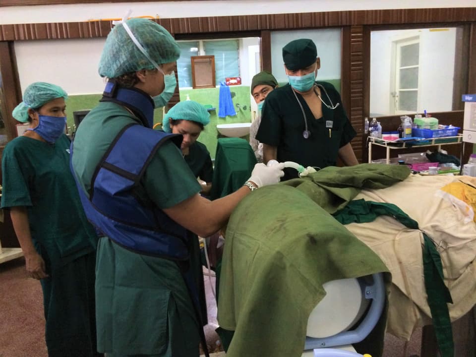 Philippe Schucht in einem Spital in Burma.
