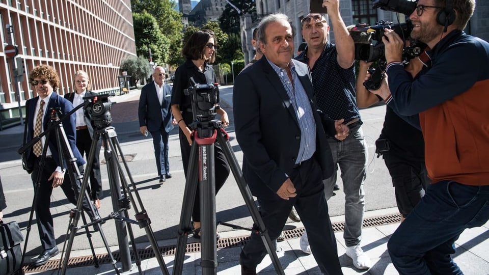 Der ehemalige Präsident des Europäischen Fussballverbands (Uefa) Michel Platini am ersten Prozesstag vor dem Gericht.