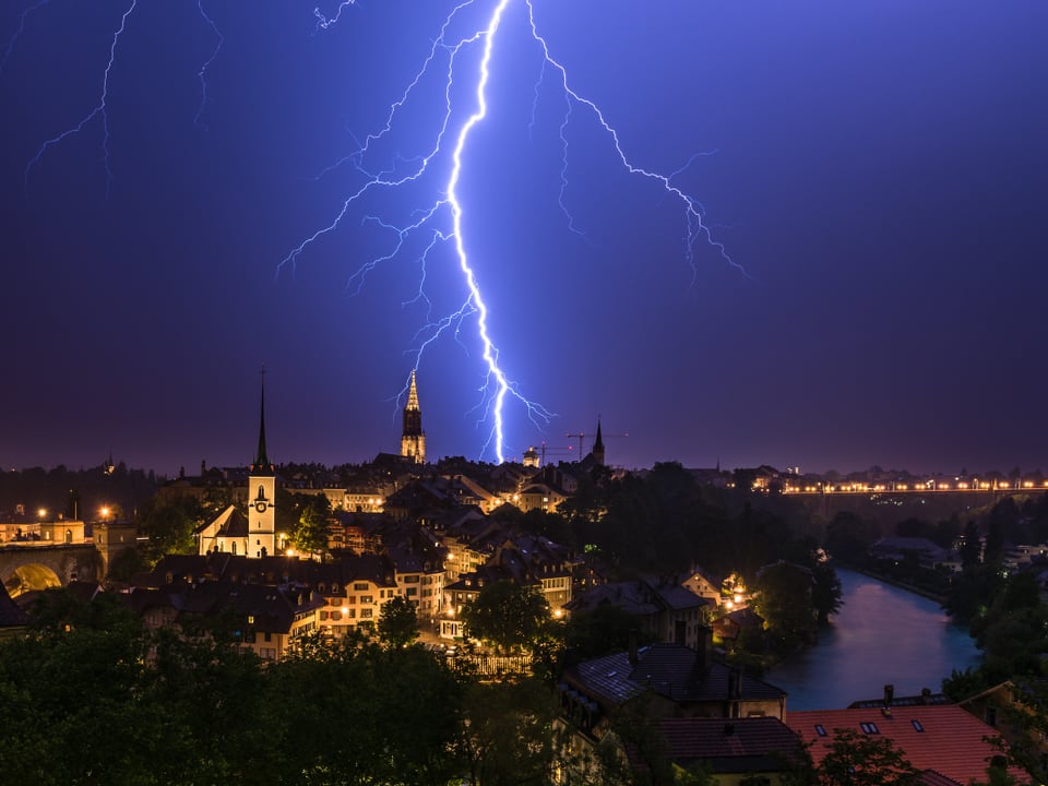 Blitz über Bern