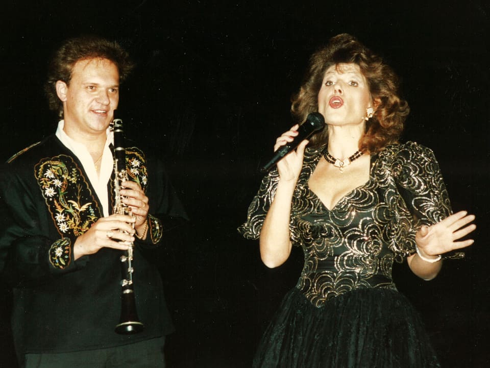 Carlo Brunner als Klarinettist und Maja Brunner als Sängerin bei einem ihrer gemeinsamen Auftritte.