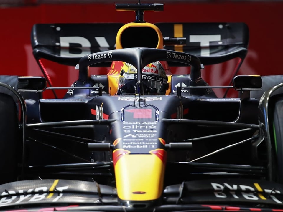 Krönt Max Verstappen in Asien seine Saison? Verstappen in seinem Boliden