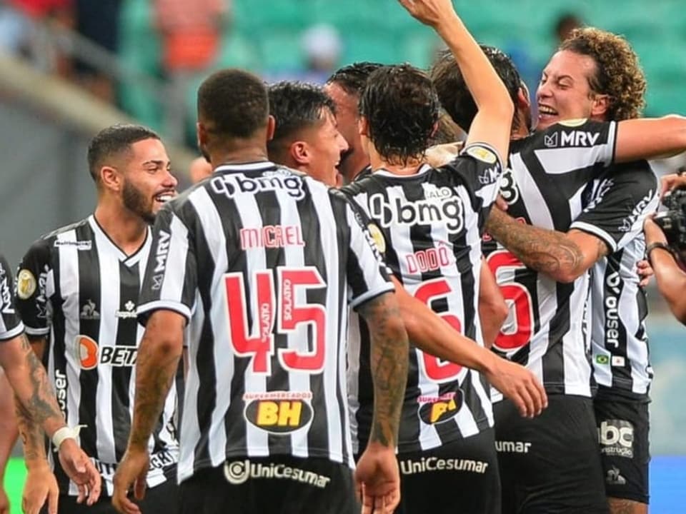 Die Spieler von Atletico Mineiro feiern den Titel.