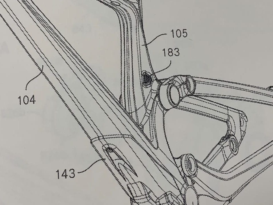 Eine Zeichnung einer Bike-Komponente ist auf einem Papier festgehalten.