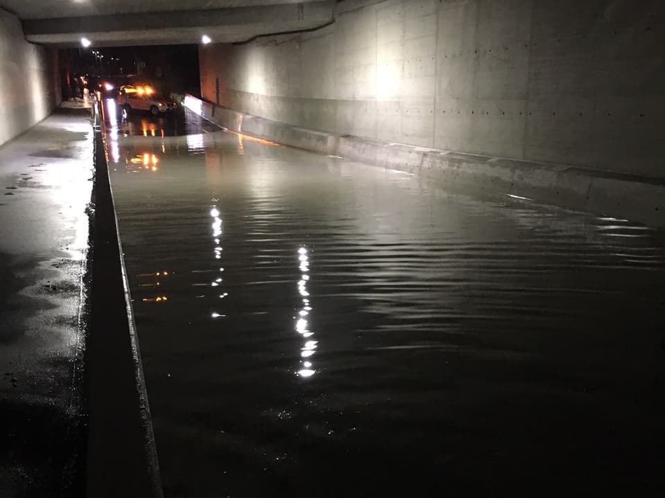 Eine überflutete Unterführung in Chur. (Stadtpolizei Chur)