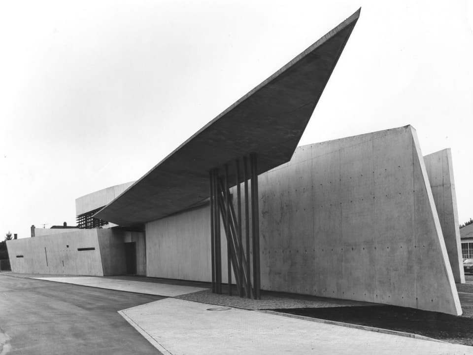 Das Feuerwehrhaus auf dem Gelände des Vitra Design Museum in Weil am Rhein (1993).