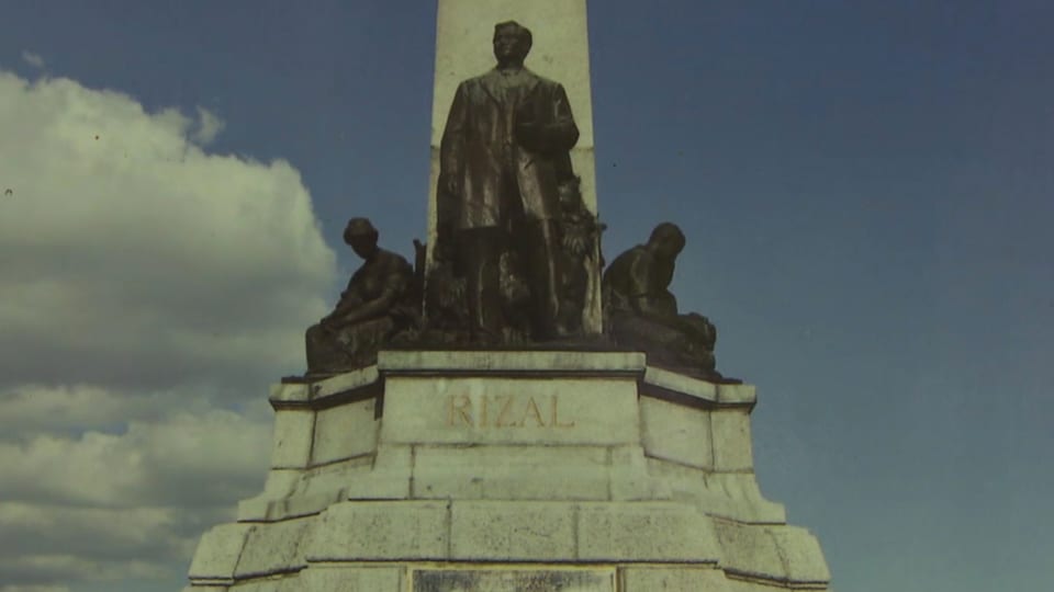 Der philippinische Nationalheld José Rizal steht auf einem Sockel aus Wassner Granit. 