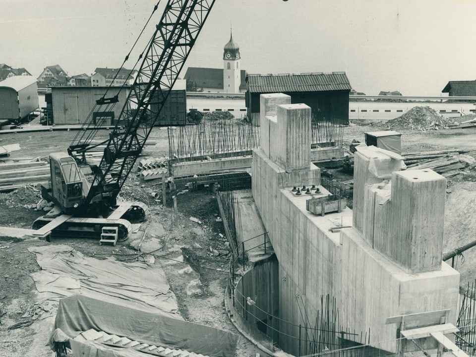 ufnahme vom Bau des Lehnenviadukts in den 1970er-Jahren