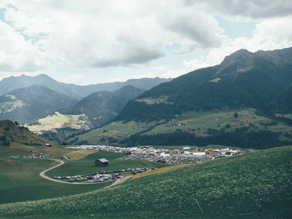 Berge am Openair Lumnezia