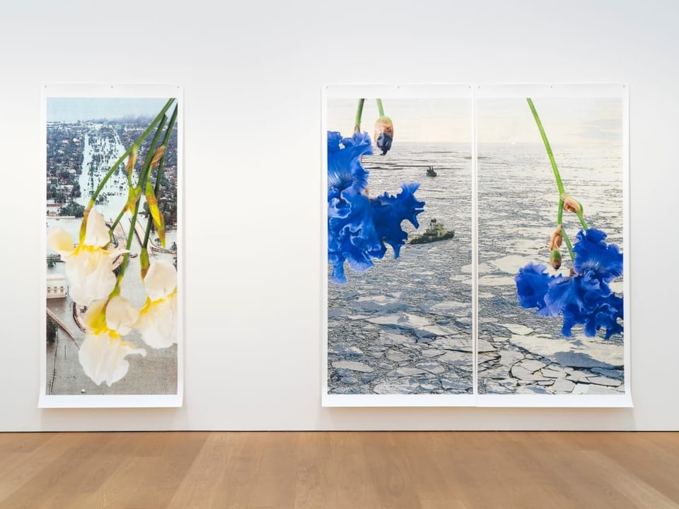 Drei Gemälde mit Schiffen auf hoher See im Hintergrund und Blumen im Vordergrund