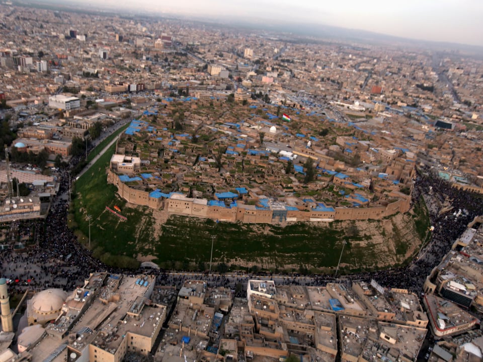 Stadt Erbil mit Zitadelle von oben betrachtet