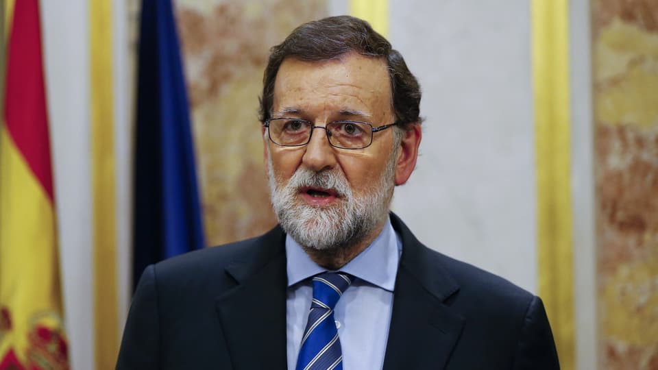 Rajoy spricht in Madrid. 