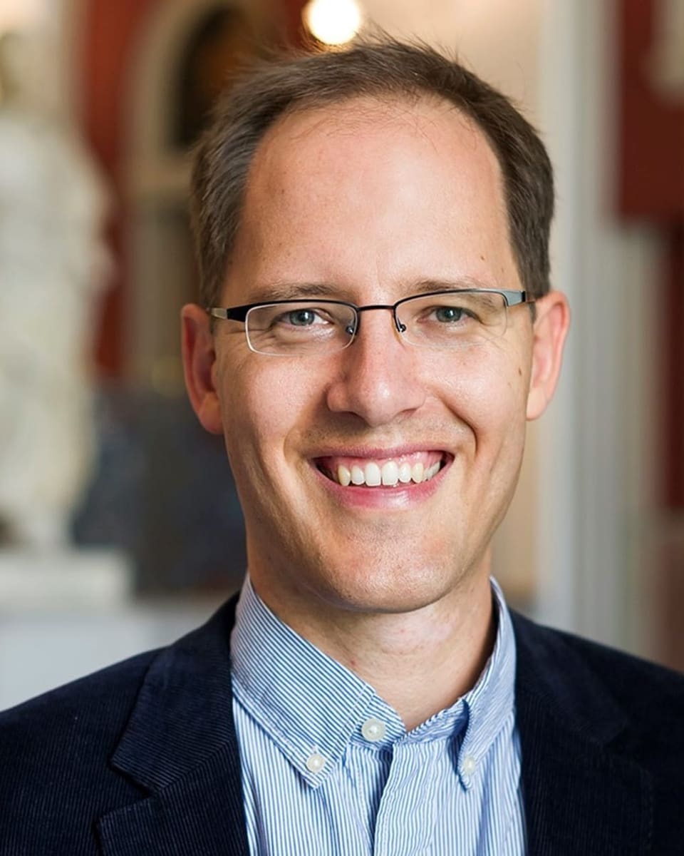 Florian Scheuer Portrait des Ökonomie-Professors der Uni Zürich, Florian Scheuer.