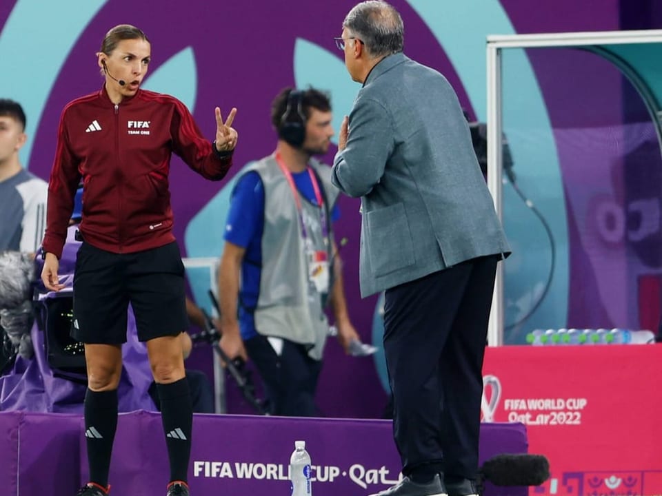 Gibt Mexikos Coach Gerardo Martino den Tarif durch Stéphanie Frappart