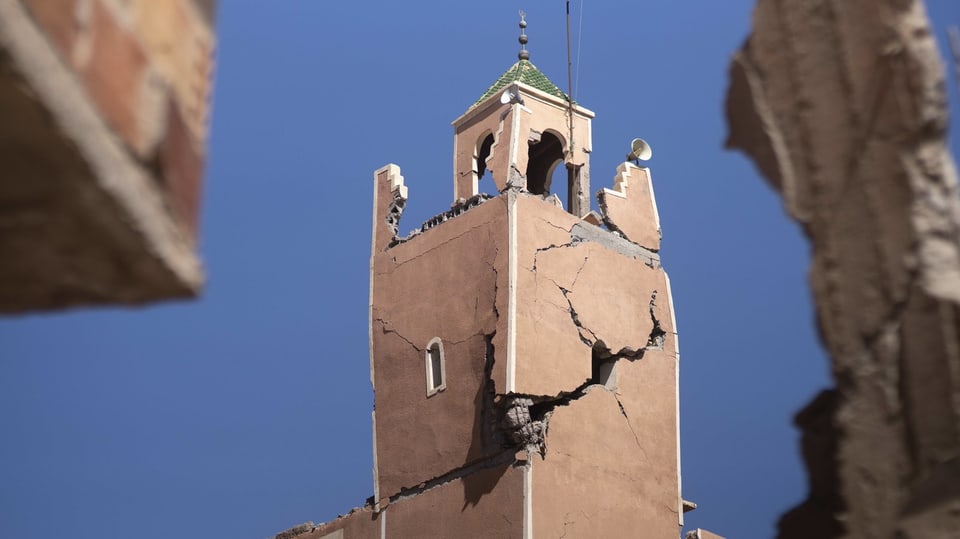 Der Kirchturm der zerstörten Moschee in Marrakesch.