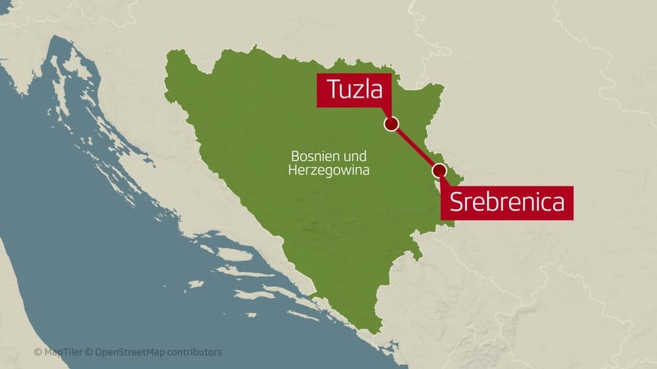 Auf der Karte von Bosnien und Herzegowina sind die Ortschaften Srebrenica und Tuzla eingezeichnet.