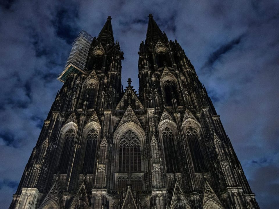 Die Kathedrale in Köln ohne Beleuchtung