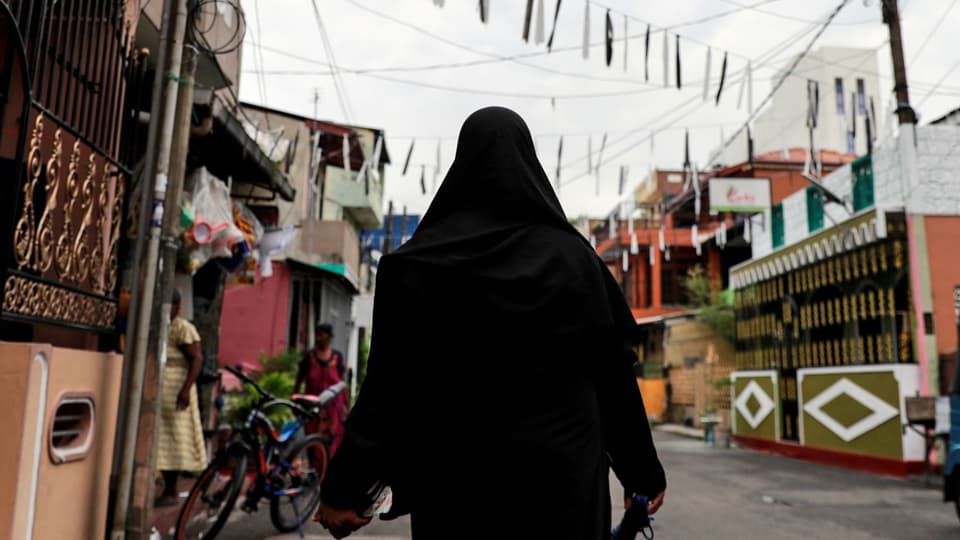 Muslimische Frau in der Hauptstadt Colombo, 2019