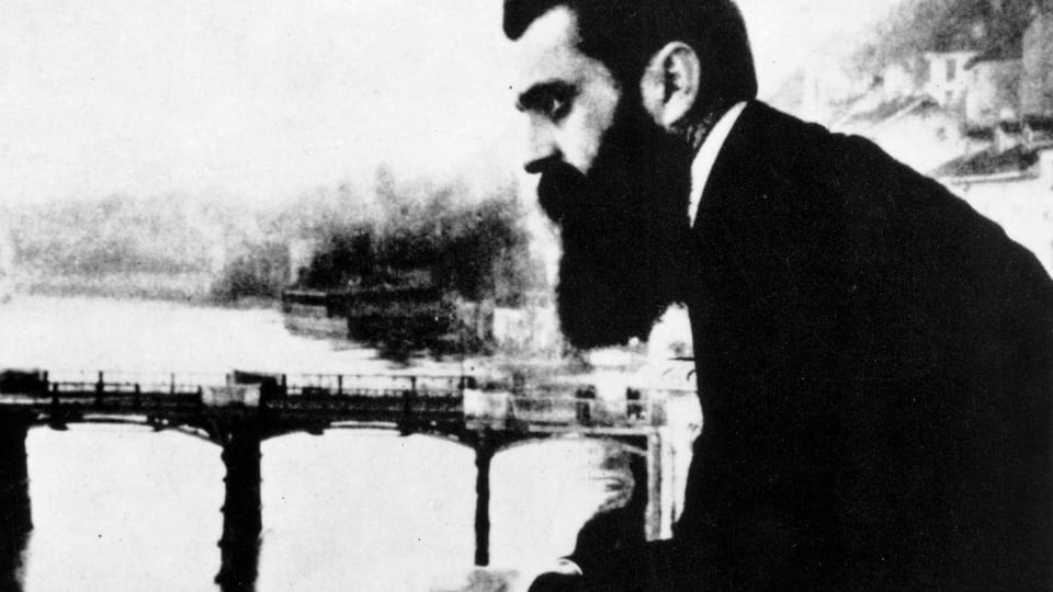 Theodor Herzl 1897 auf dem Balkon des Hotel Drei Könige.