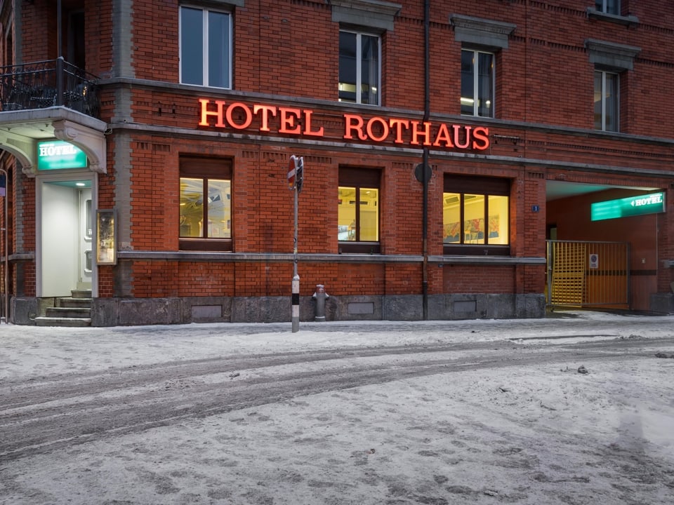 Das Hotel Rothaus in Zürich von Aussen