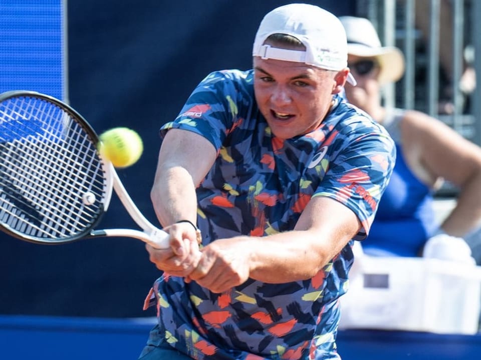 Fordert einen ehemaligen Gstaad-Sieger Dominic Stricker