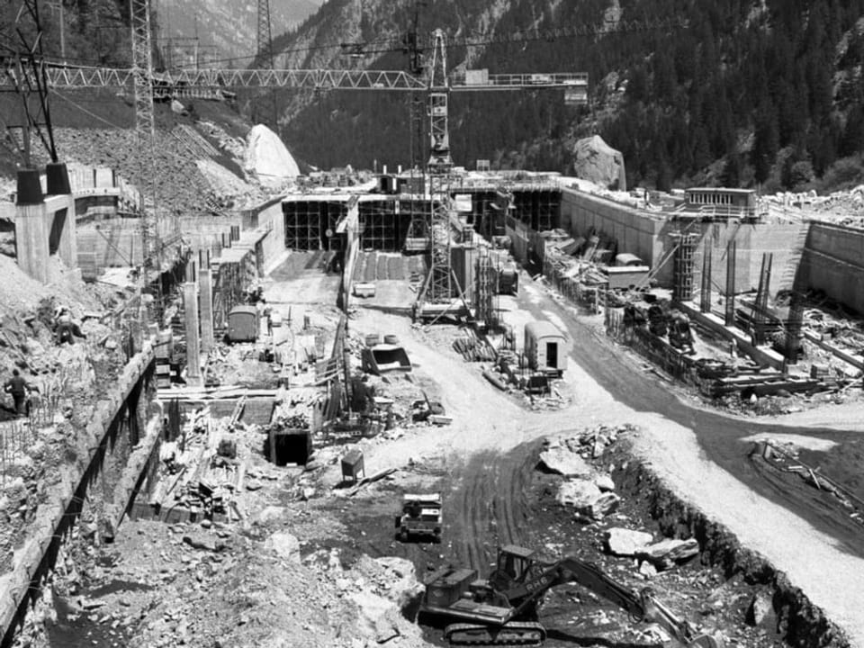 Baustelle vor dem Gotthard-Nordportal 1976