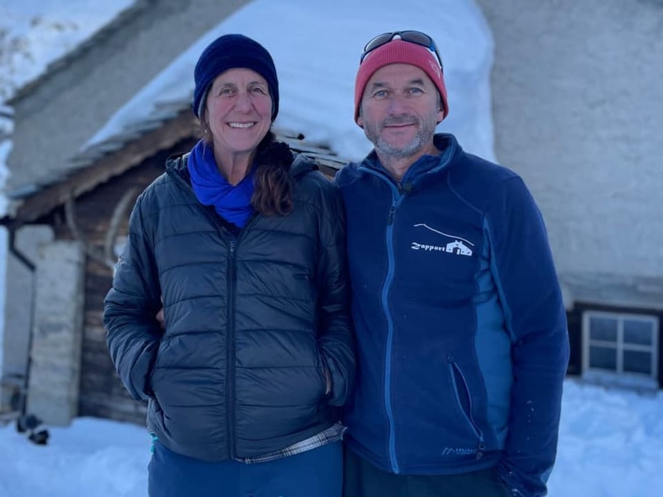 Marjolein Schärer und Martin Trutmann vor der Zapporthütte.