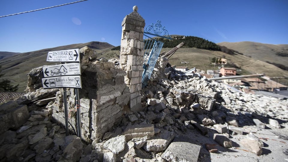 Zerstörte Gebäude in Castelluccio di Norcia.