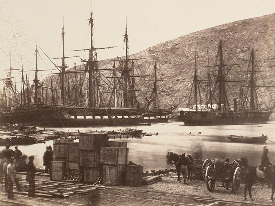 Ein Schiffshafen in der Krim.