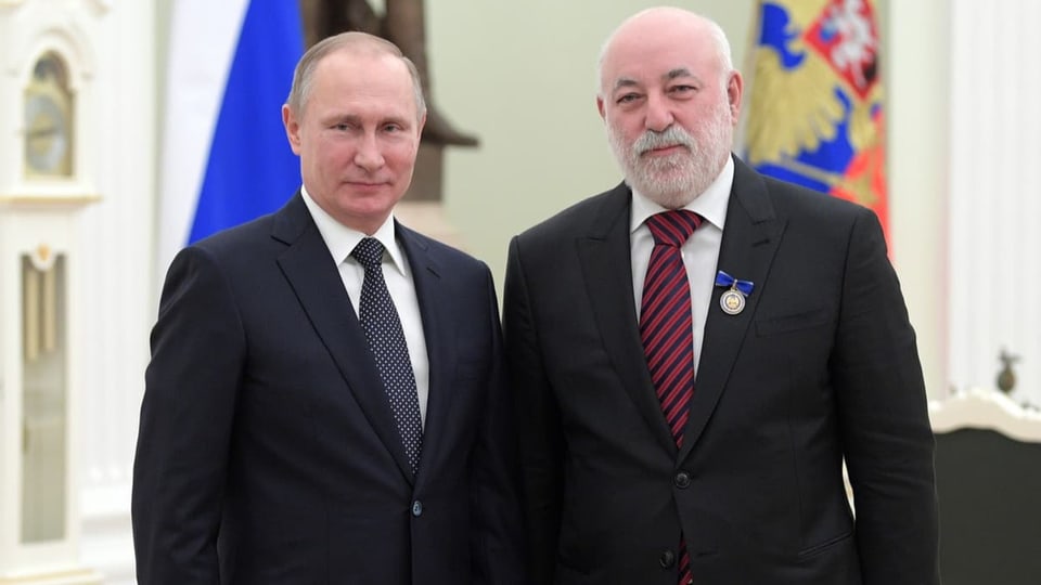 Putin (l.) und Vekselberg im Kreml im Januar 2017.
