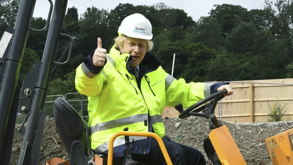 Boris Johnson auf Bagger