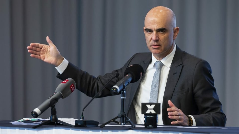 Das Neueste Zur Coronakrise Berset Nimmt Hilferuf Der Universitatsspitaler Sehr Ernst News Srf