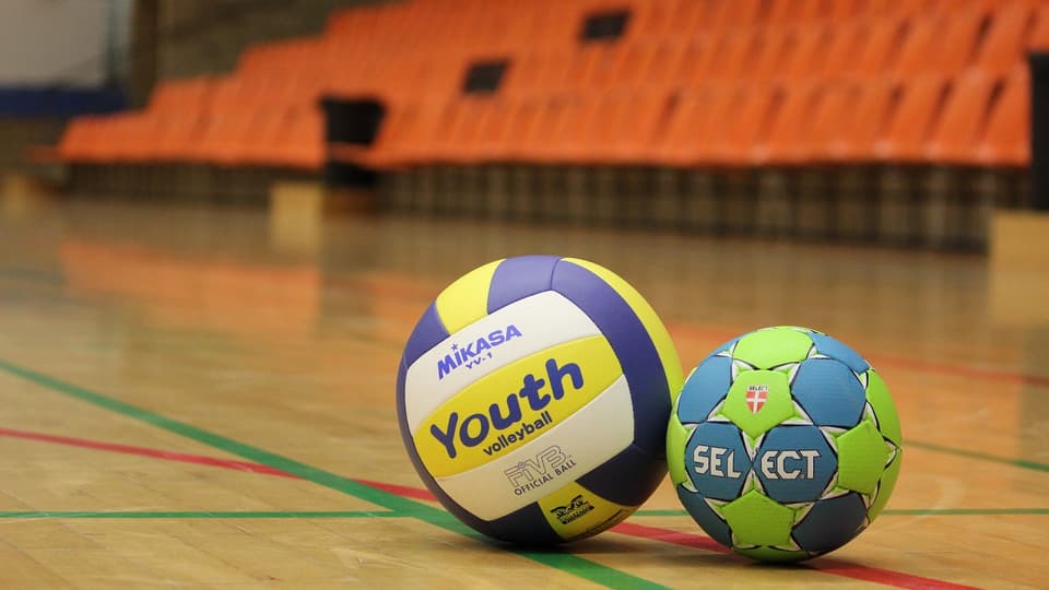 Volleyball und Handball im Vergleich