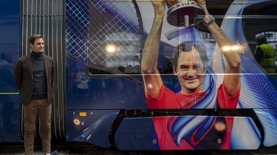 Federer vor Tram