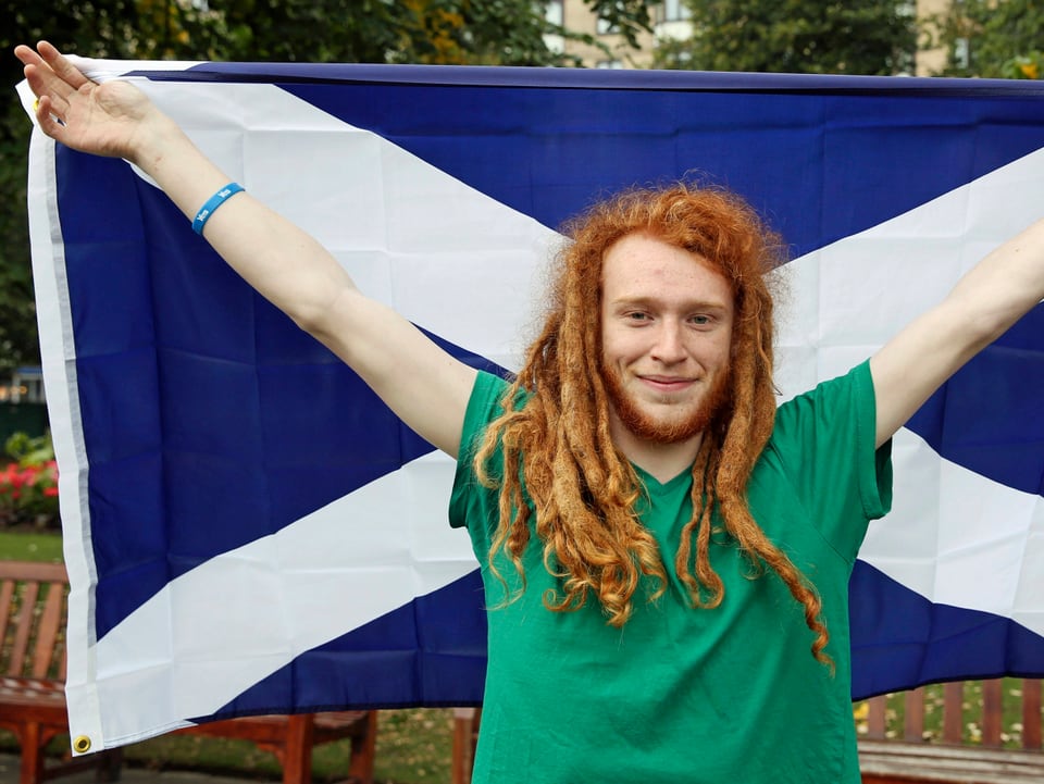 Teenager Jack Cunningham posiert in Edinburgh für ein unabhängiges Schottland. (reuters)
