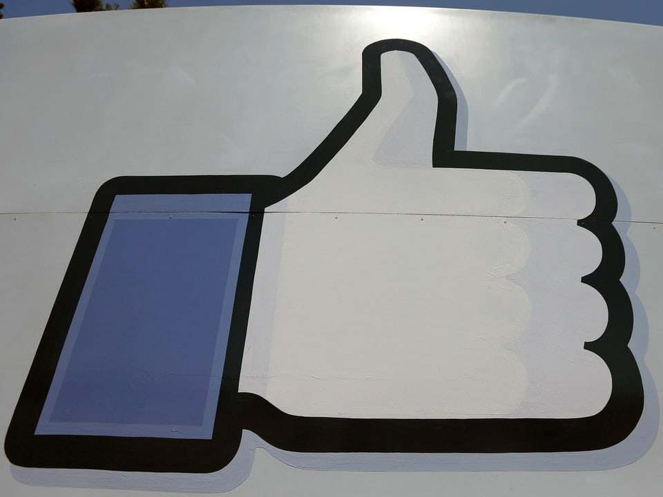 Dauemen als Facebook Symbol