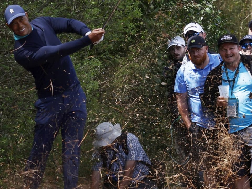 Musste sich mehrmals aus schwierigen Situationen befreien Tiger Woods