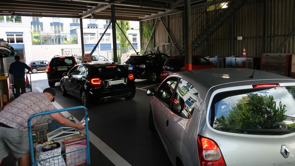 Autos im Ökihof