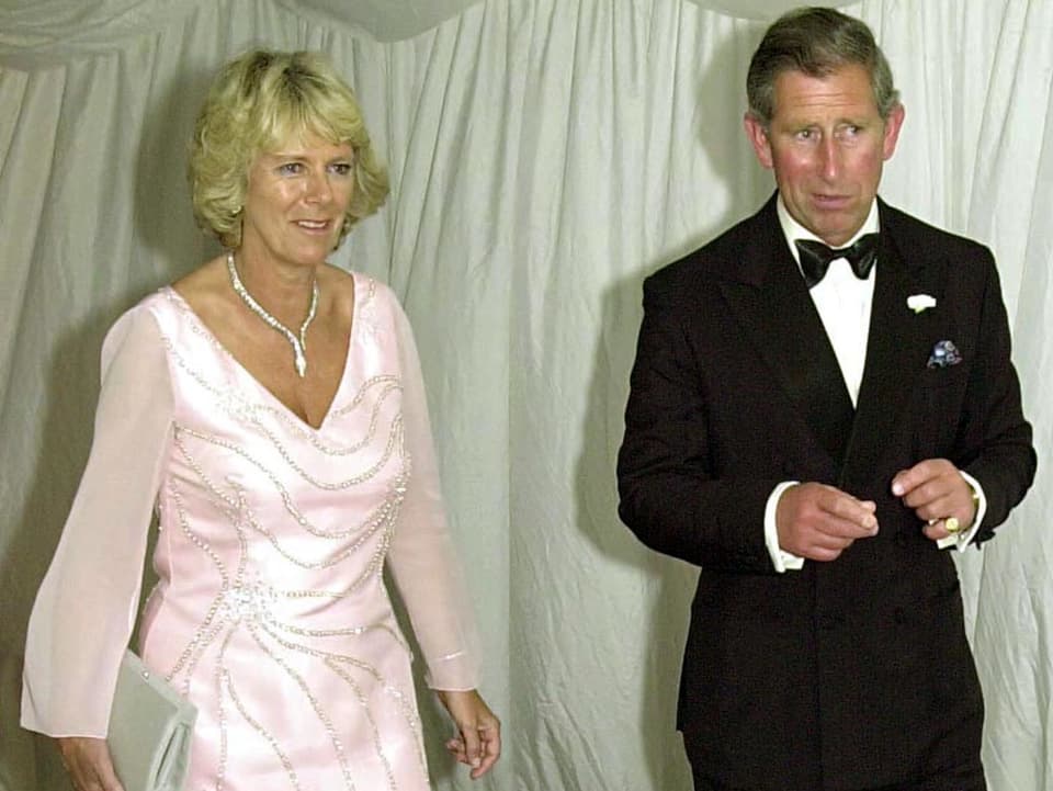 Grosser Schritt: Im Juni 2000 haben Charles und Camilla ihren ersten gemeinsamen öffentlichen Auftritt.