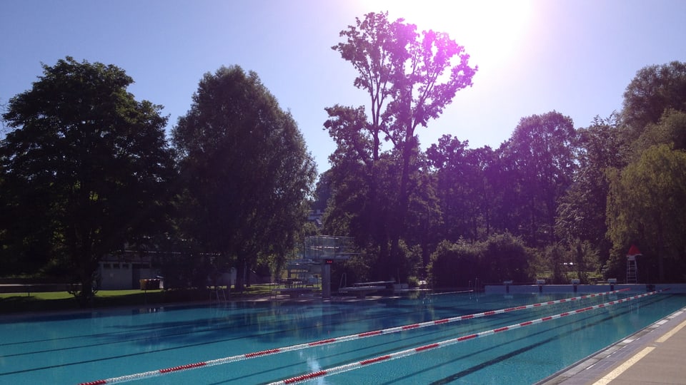 Schwimmbecken im Muribad bei Bern