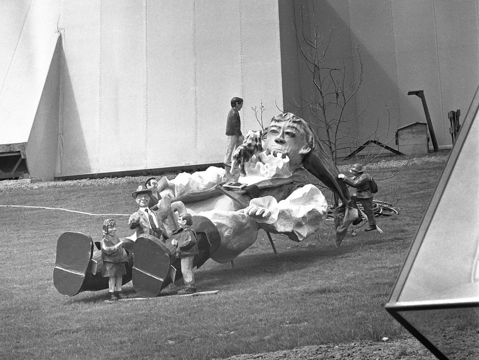 Gulliver aus Pappmaché an der Expo 64.