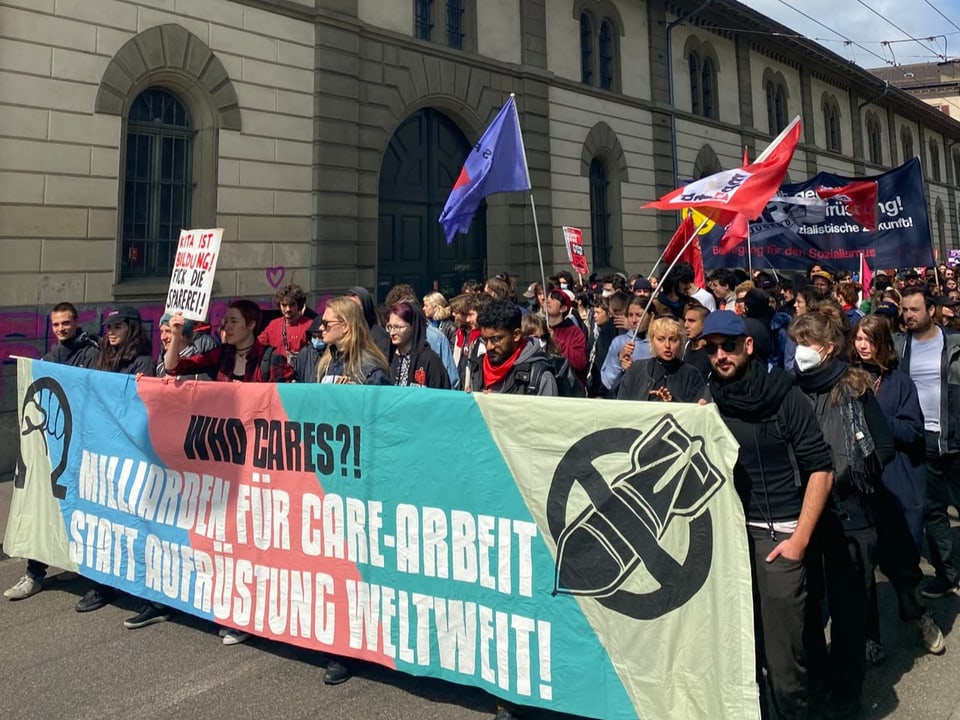 1. Mai Umzug in Zürich.