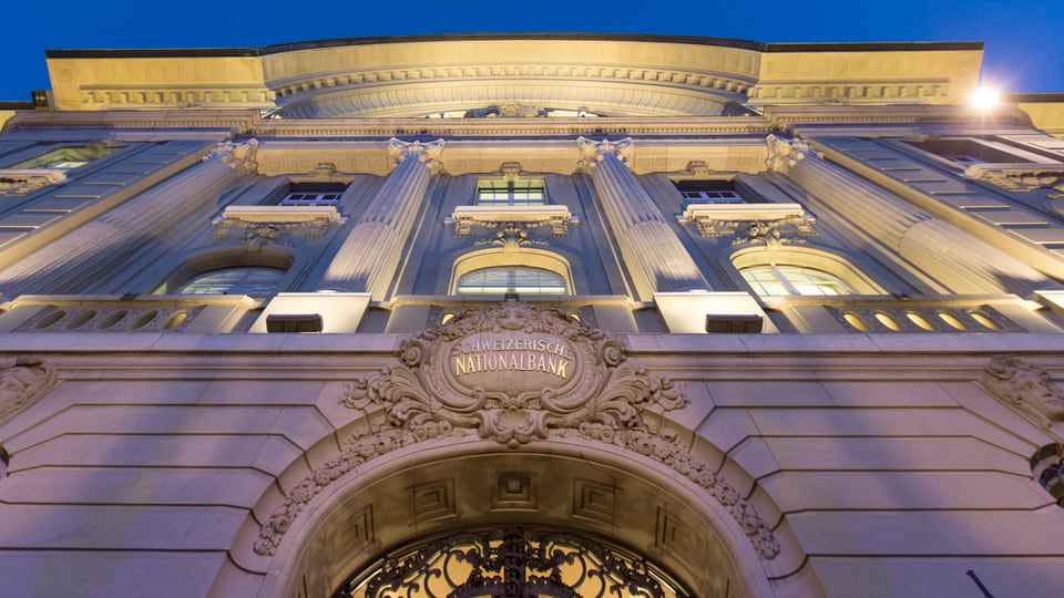 Aufnahme der Fassade der Schweizerischen Nationalbank.