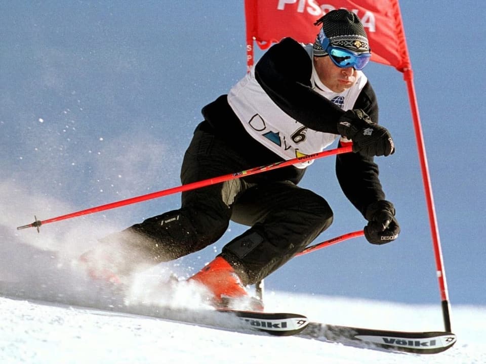 Der Sportminister bei einem Parlamentarier-Rennen am 8. Januar 2000 in Davos. 