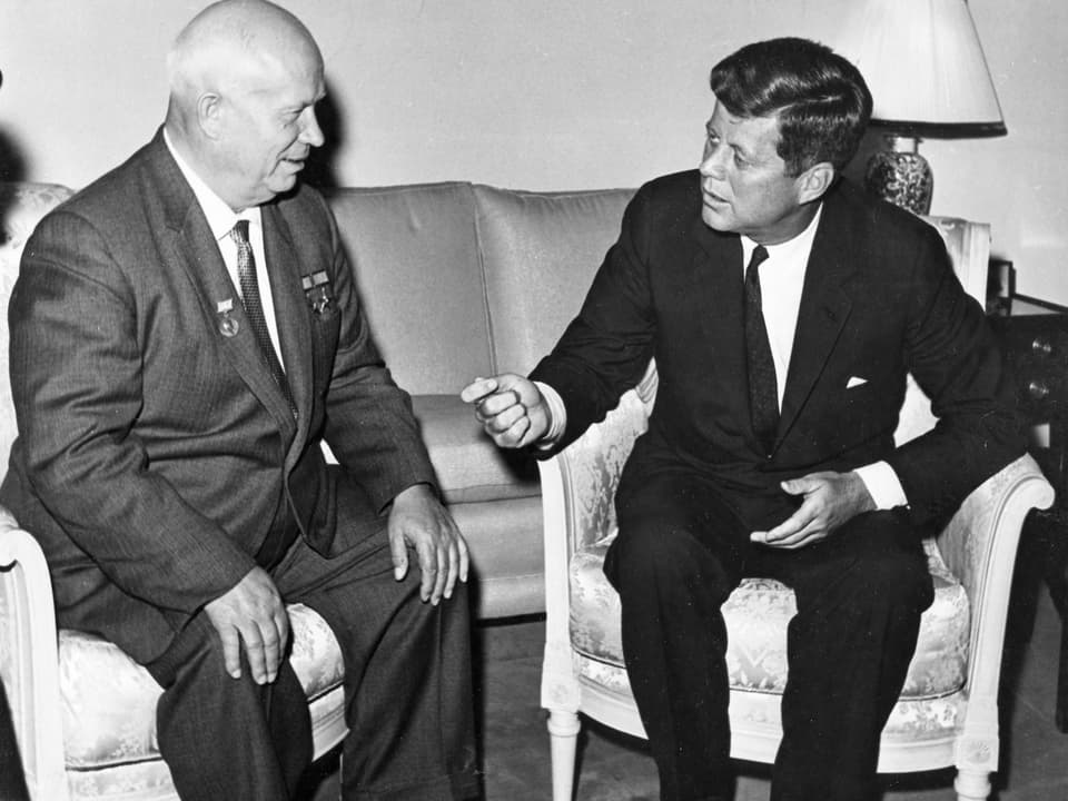 Nikita Chruschtschow und John F. Kennedy 