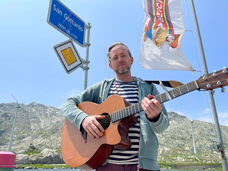 Musiker Christoph Trummer auf dem Gotthardpass.