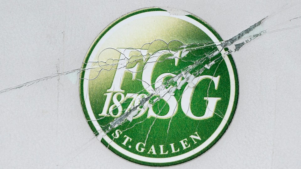 FC St. Gallen tafel mit Kratzern