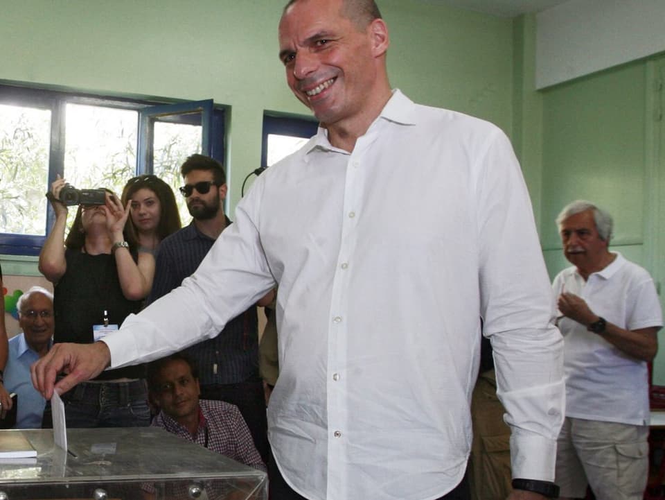Varoufakis an der Urne.